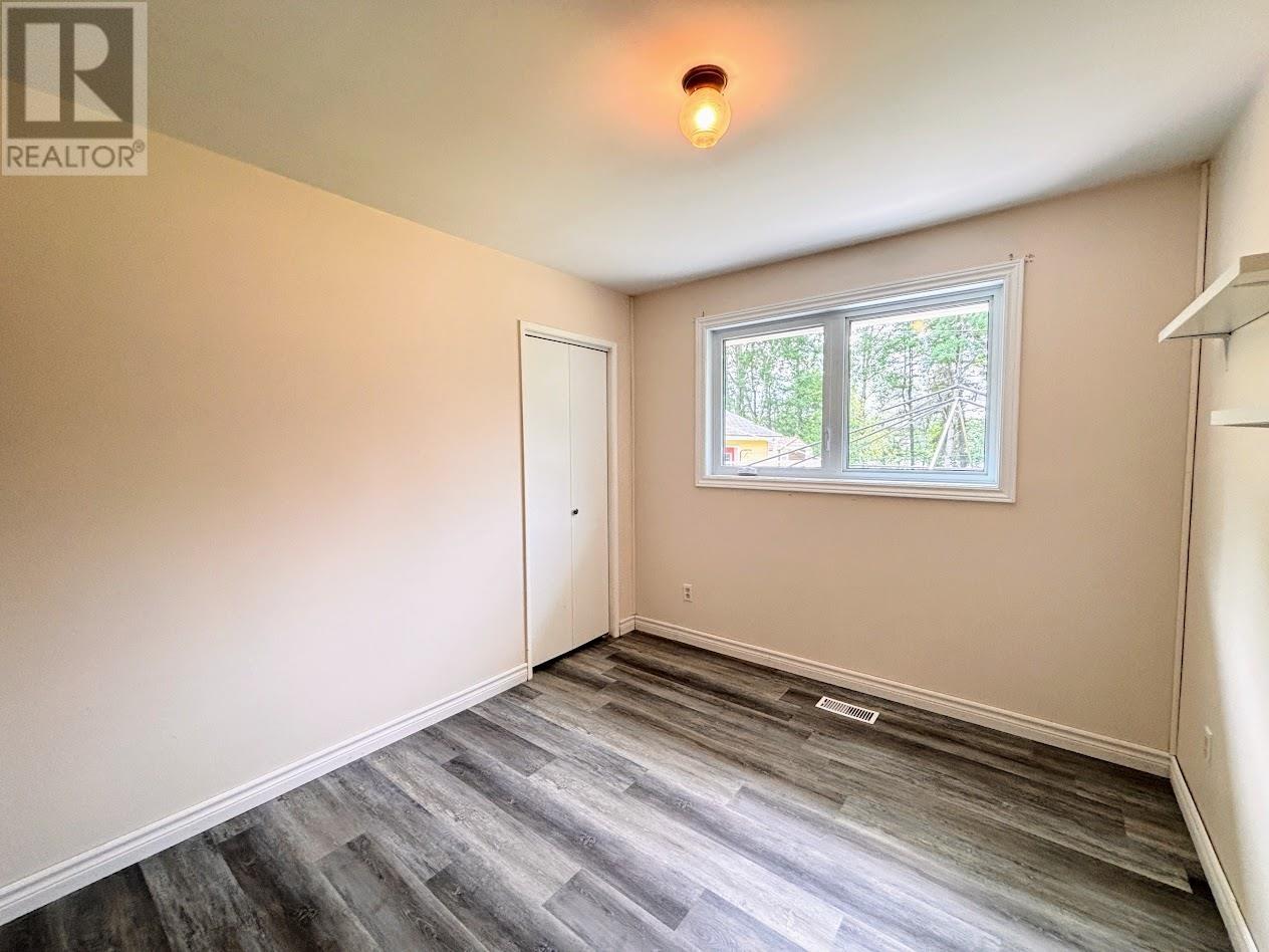 62 Redwing AVE - 15