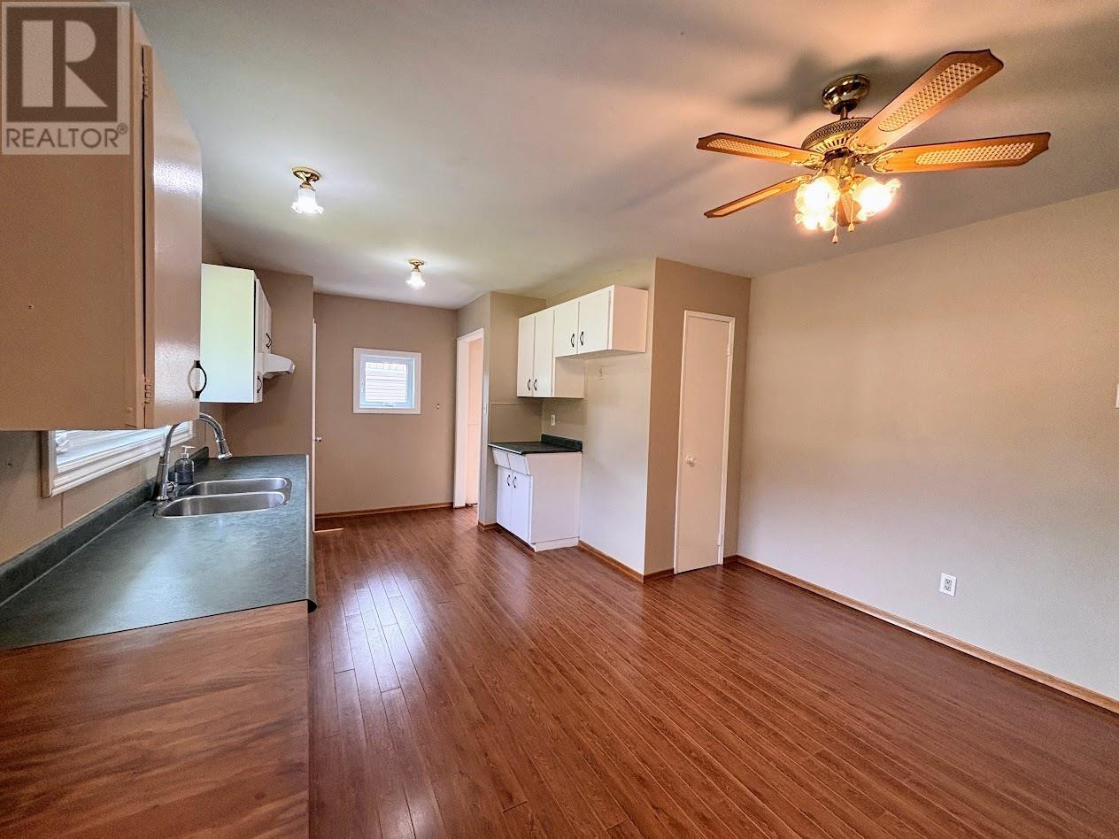 62 Redwing AVE - 7