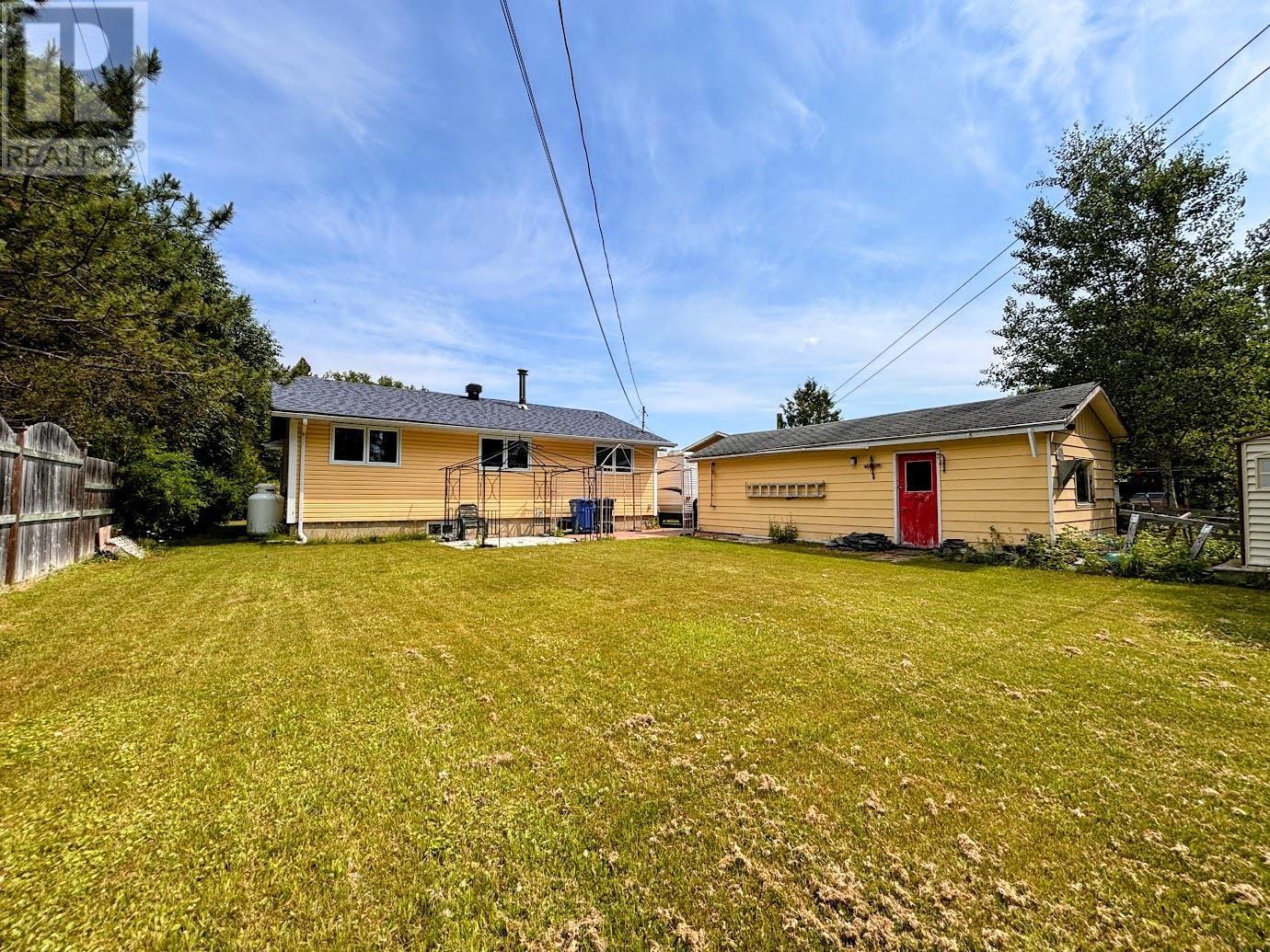 62 Redwing AVE - 36