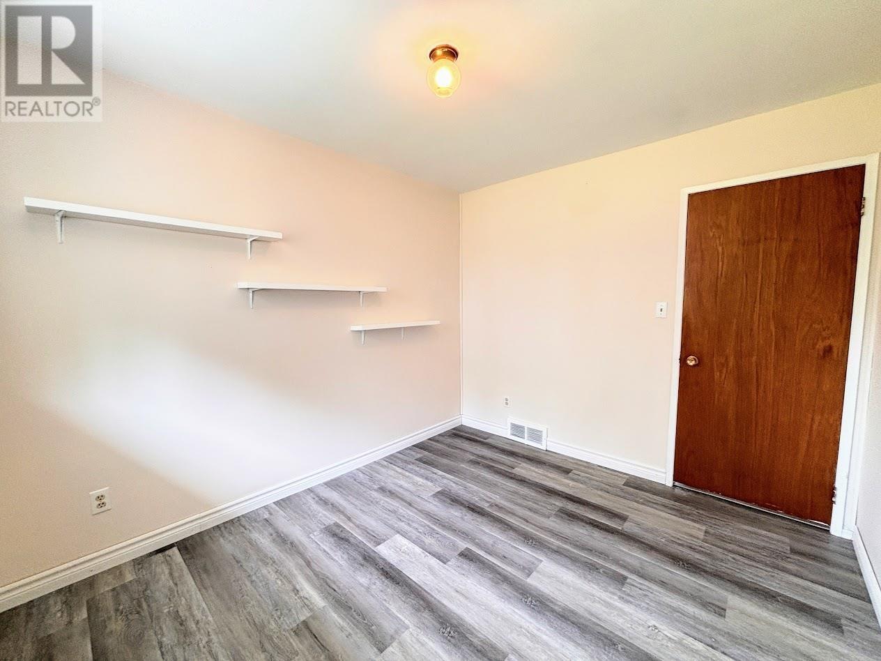 62 Redwing AVE - 16