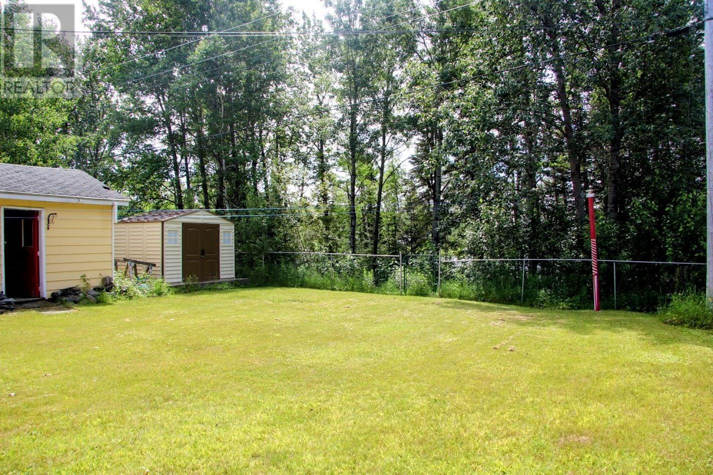 62 Redwing AVE - 31