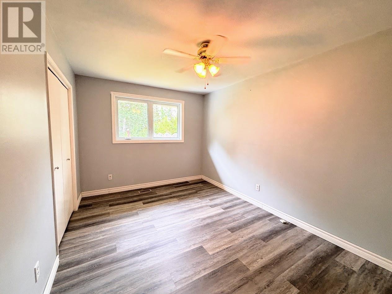 62 Redwing AVE - 9