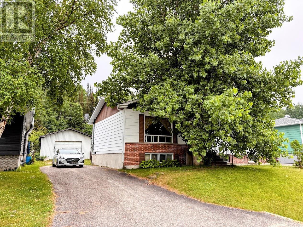37 Matachewan RD - 1