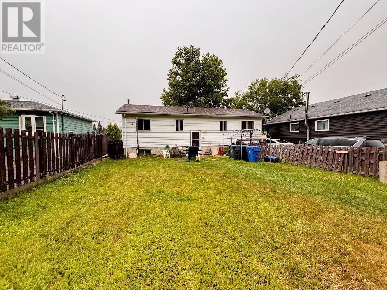 37 Matachewan RD - 27