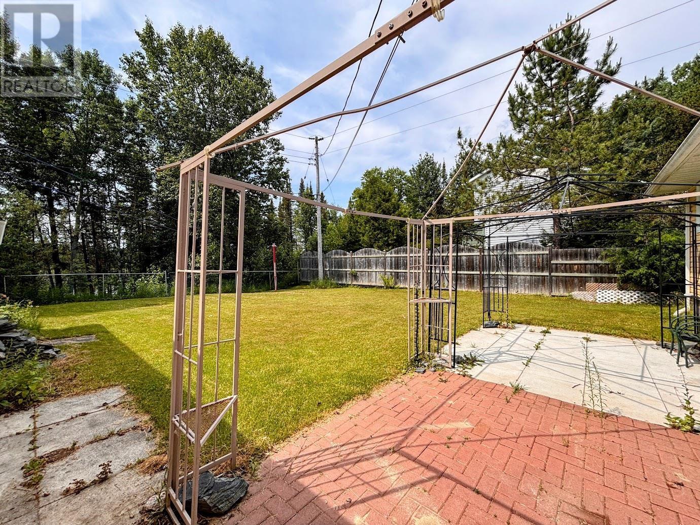 62 Redwing AVE - 34