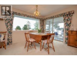 Sunroom - 10502 Jocelyn Pl, Sidney, BC V8L2P5 Photo 8