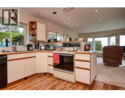 10502 Jocelyn Pl, Sidney, BC V8L2P5 Photo 29