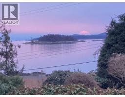 10502 Jocelyn Pl, Sidney, BC V8L2P5 Photo 52