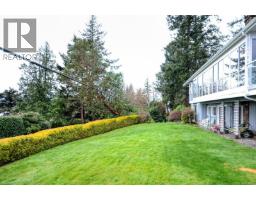 10502 Jocelyn Pl, Sidney, BC V8L2P5 Photo 43