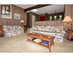 10502 Jocelyn Pl, Sidney, BC V8L2P5 Photo 32