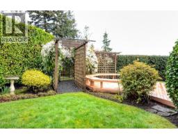Family room - 10502 Jocelyn Pl, Sidney, BC V8L2P5 Photo 15