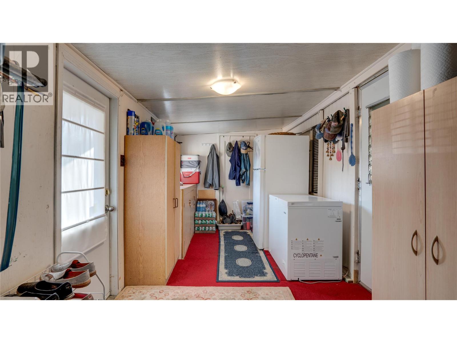 5595 27 Avenue - 16