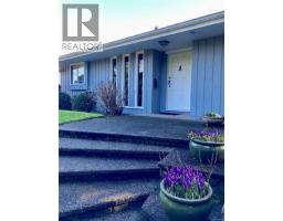 10502 Jocelyn Pl, Sidney, BC V8L2P5 Photo 54