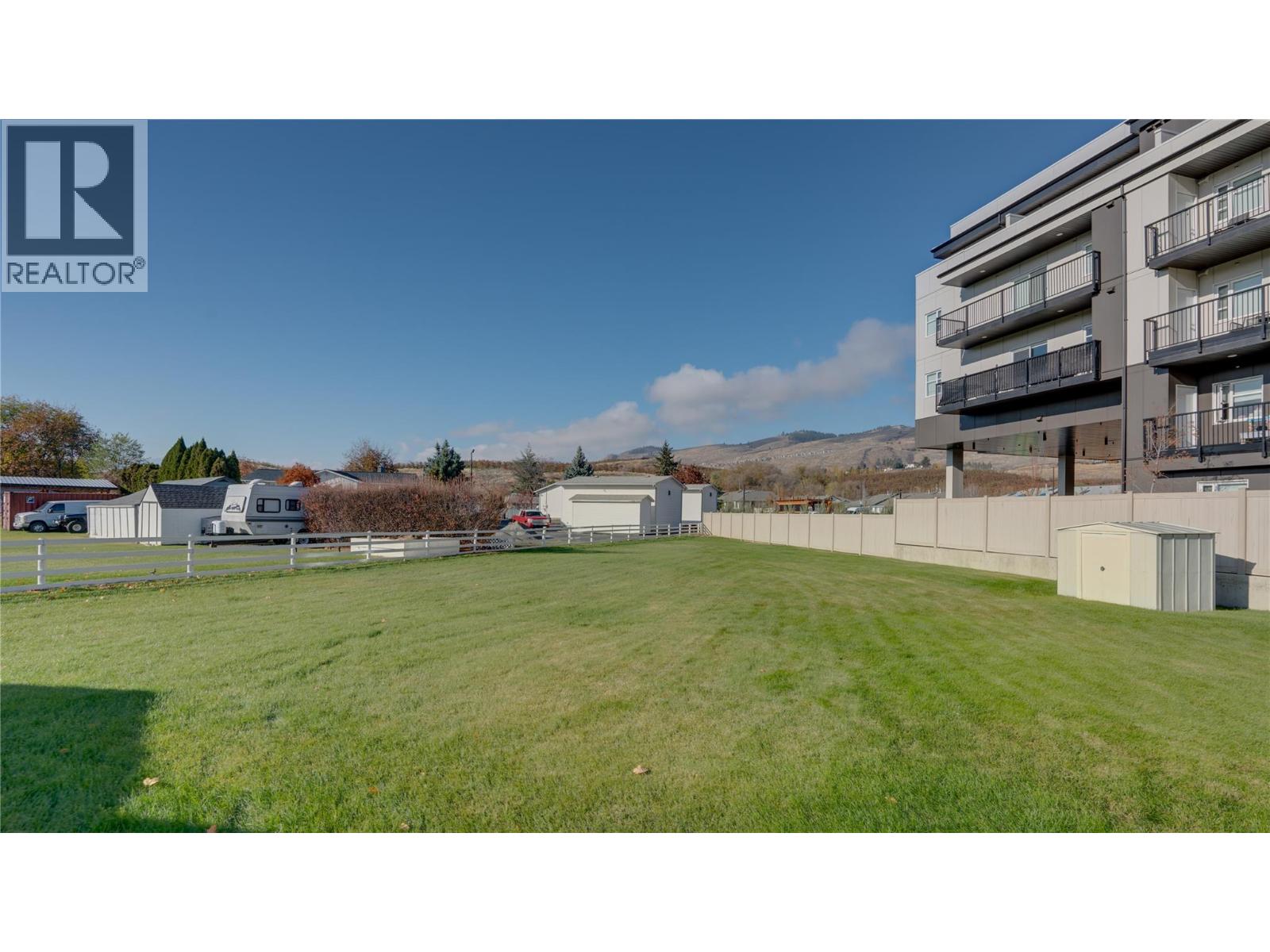 5595 27 Avenue - 3