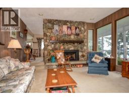 10502 Jocelyn Pl, Sidney, BC V8L2P5 Photo 33