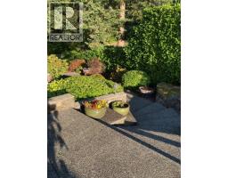 10502 Jocelyn Pl, Sidney, BC V8L2P5 Photo 68