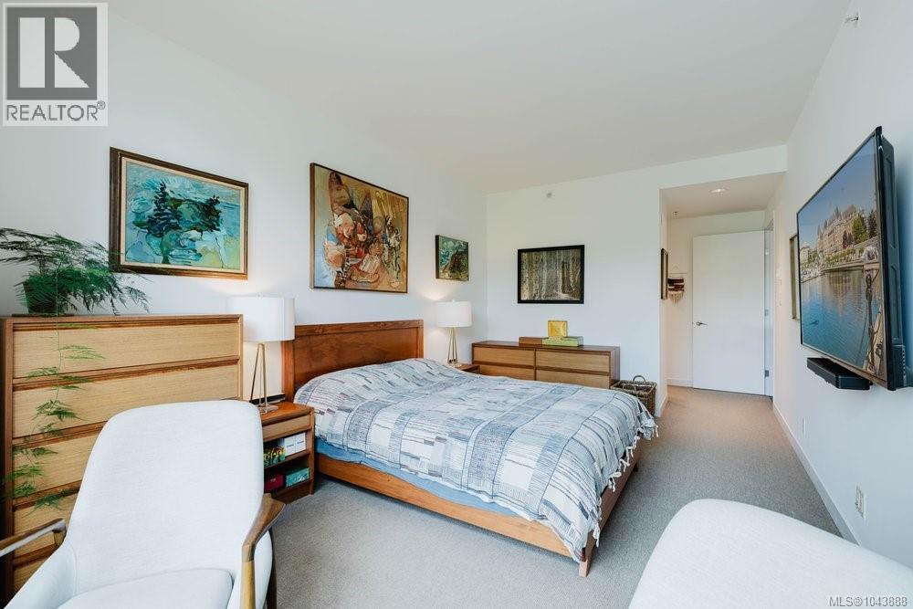 #214 999 Burdett Ave - 16