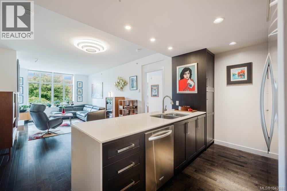 #214 999 Burdett Ave - 7