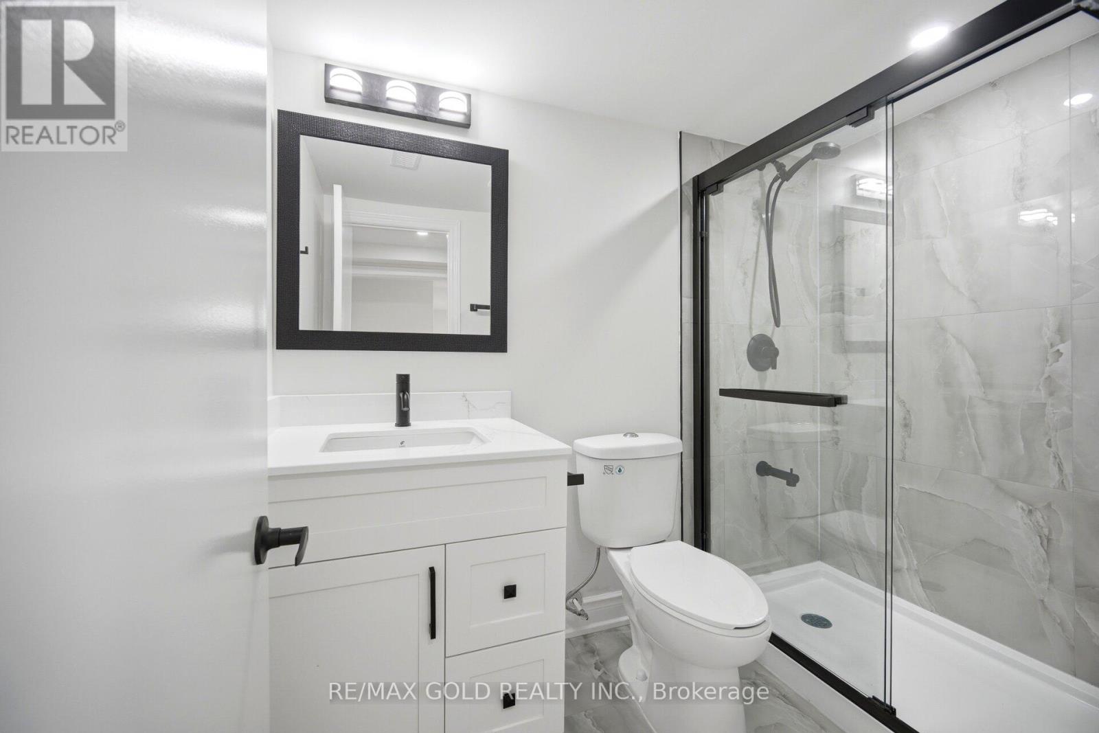 8 ATHLONE AVENUE - 42