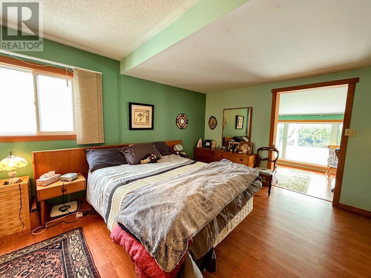 14 Lloyd Irwin ST - 12