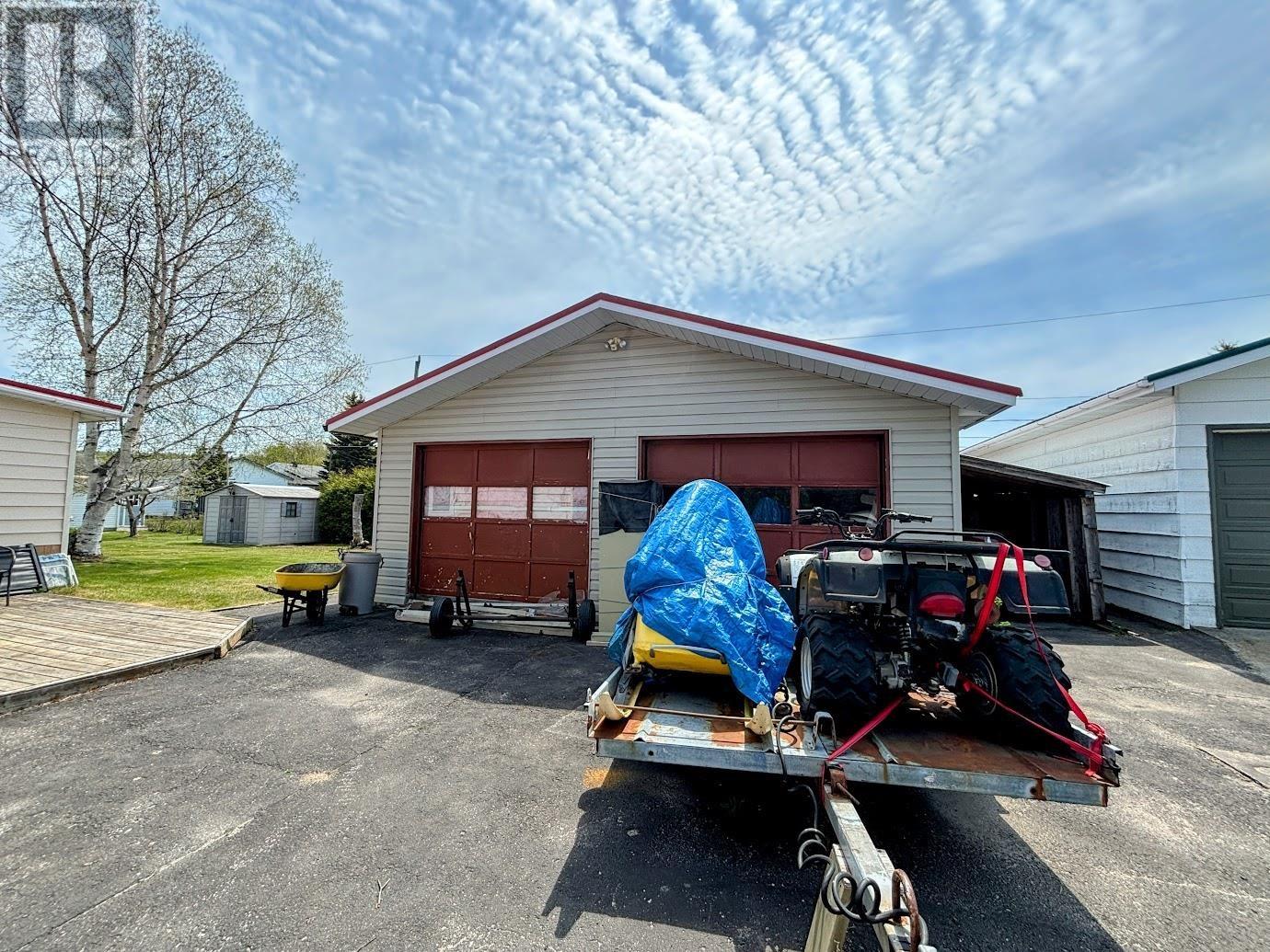 14 Lloyd Irwin ST - 44
