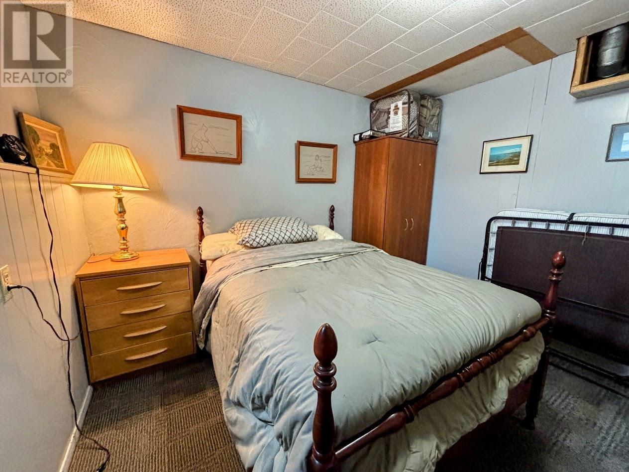 14 Lloyd Irwin ST - 29