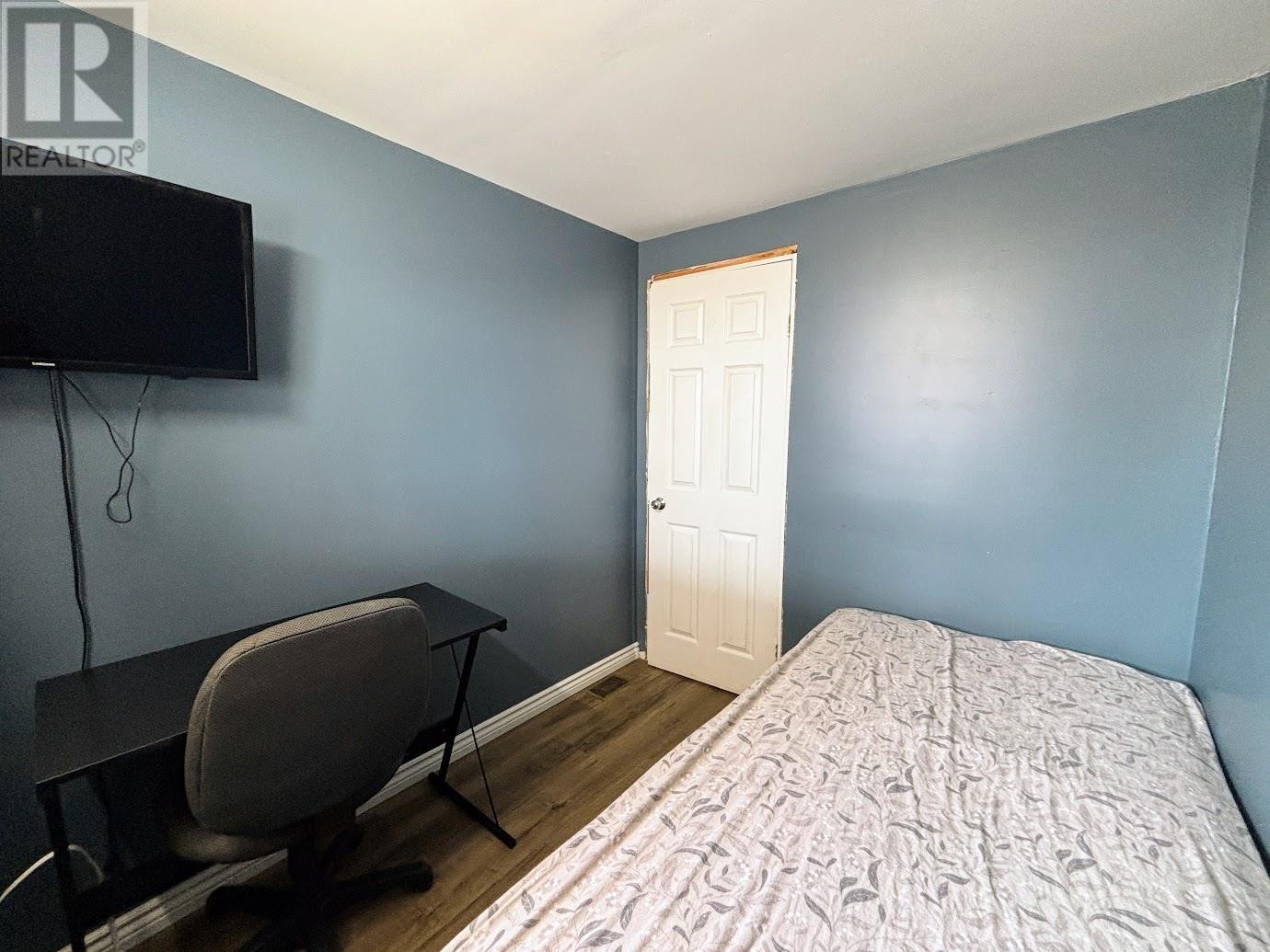 25 Coveney ST - 15