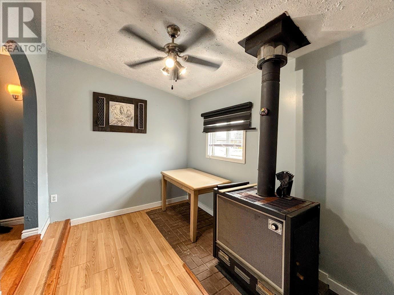 25 Coveney ST - 22