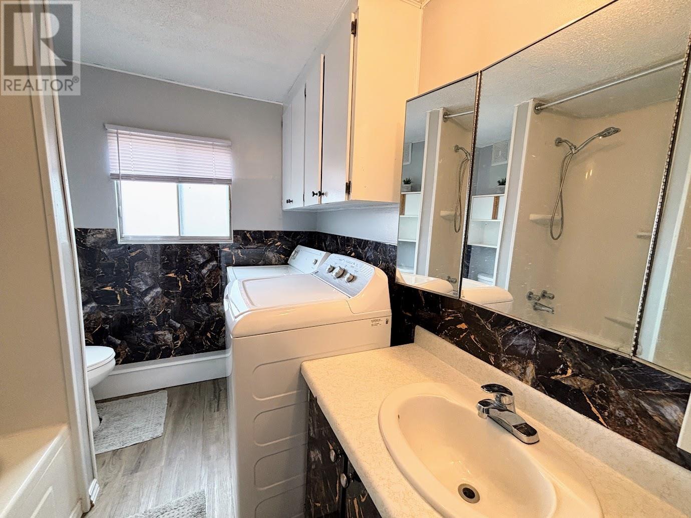25 Coveney ST - 16