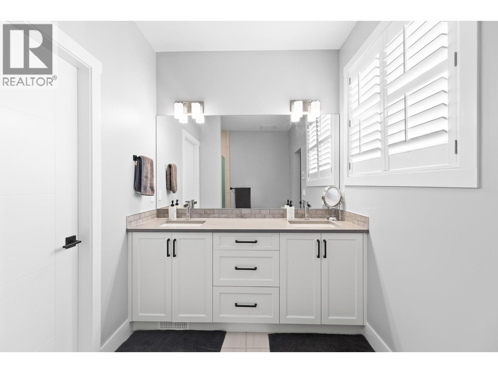 #15 7735 Okanagan Hills Boulevard - 42