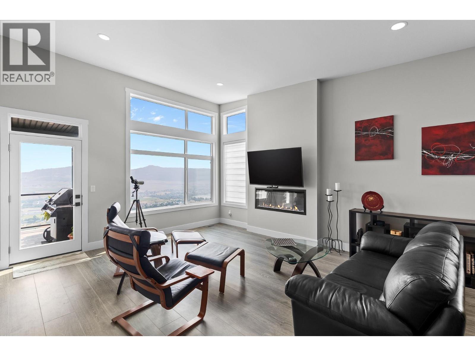 #15 7735 Okanagan Hills Boulevard - 30