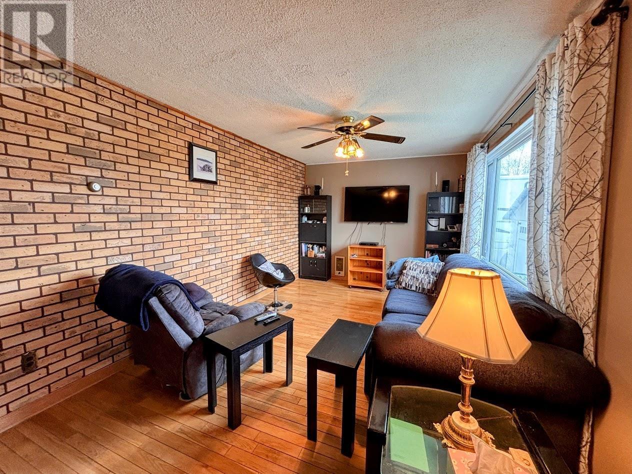 2 King ST - 8