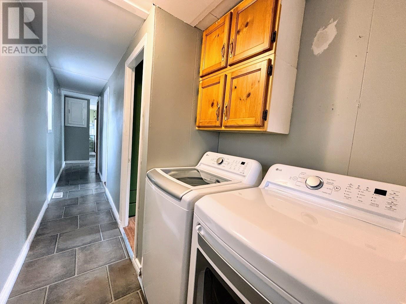 54 Jackson CRES - 16