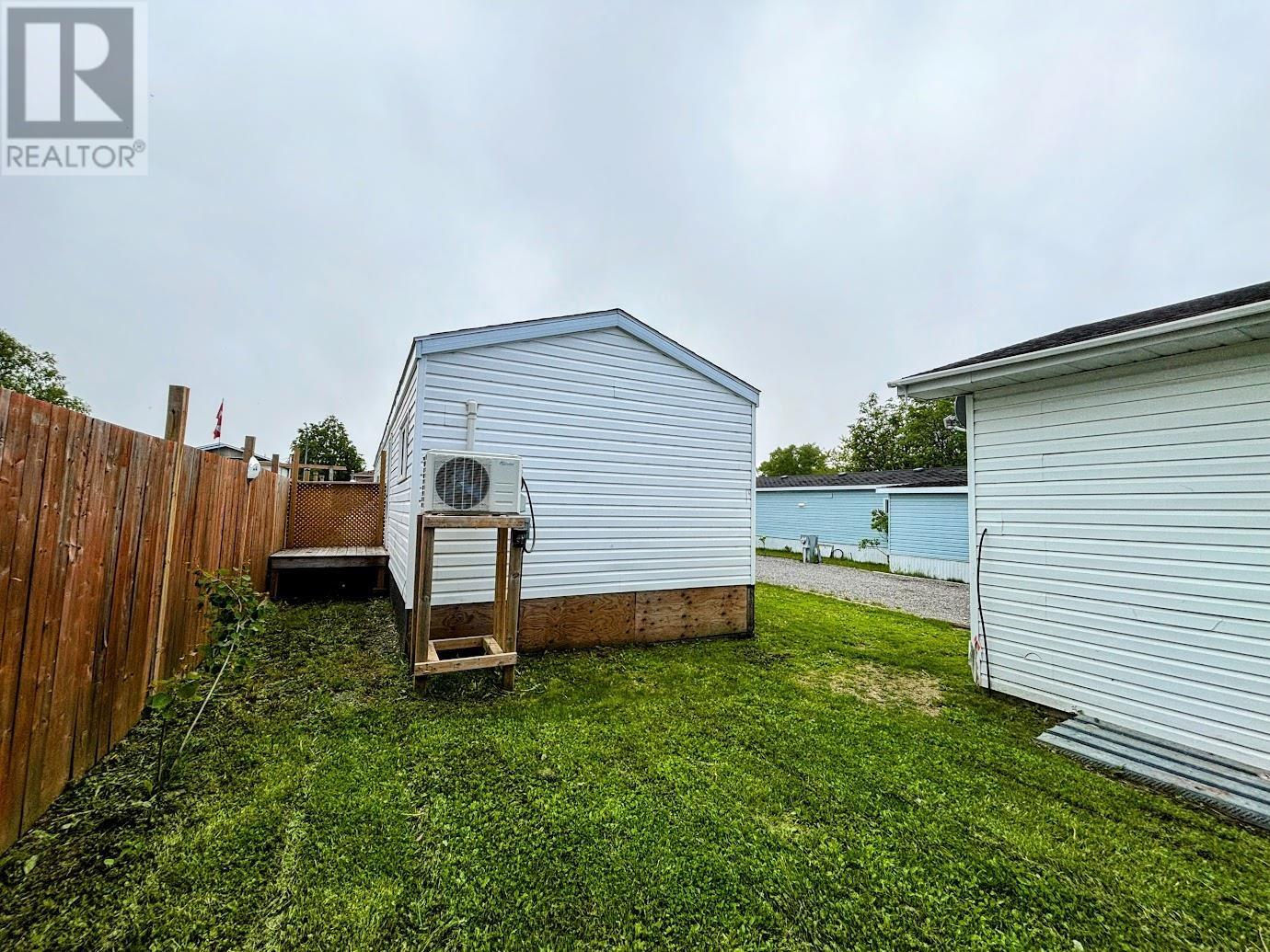 54 Jackson CRES - 28