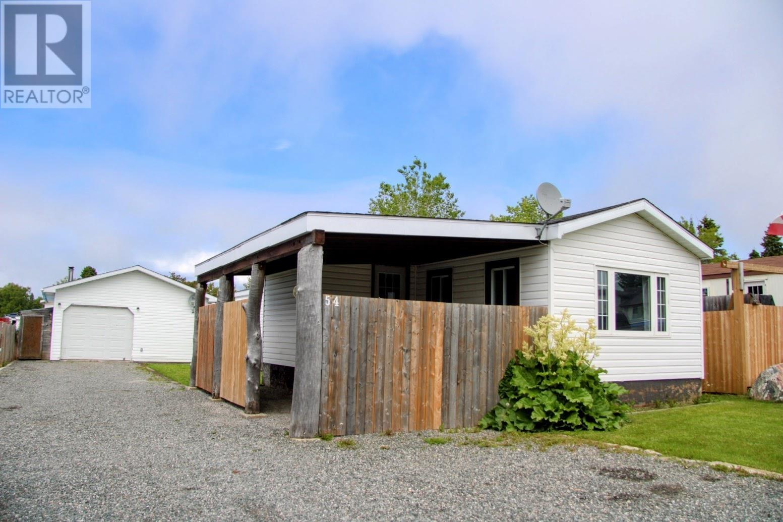 54 Jackson CRES - 1