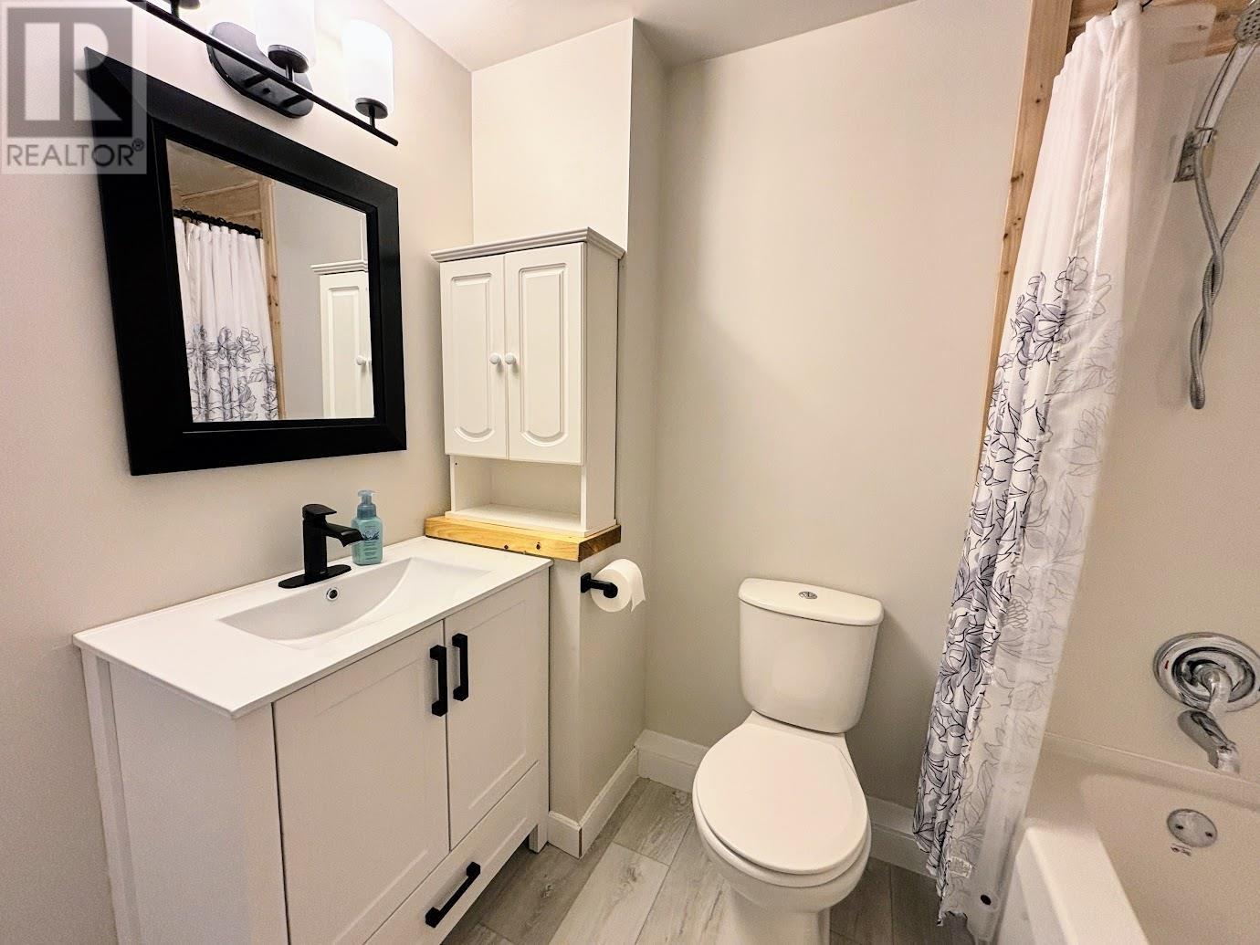 54 Jackson CRES - 19