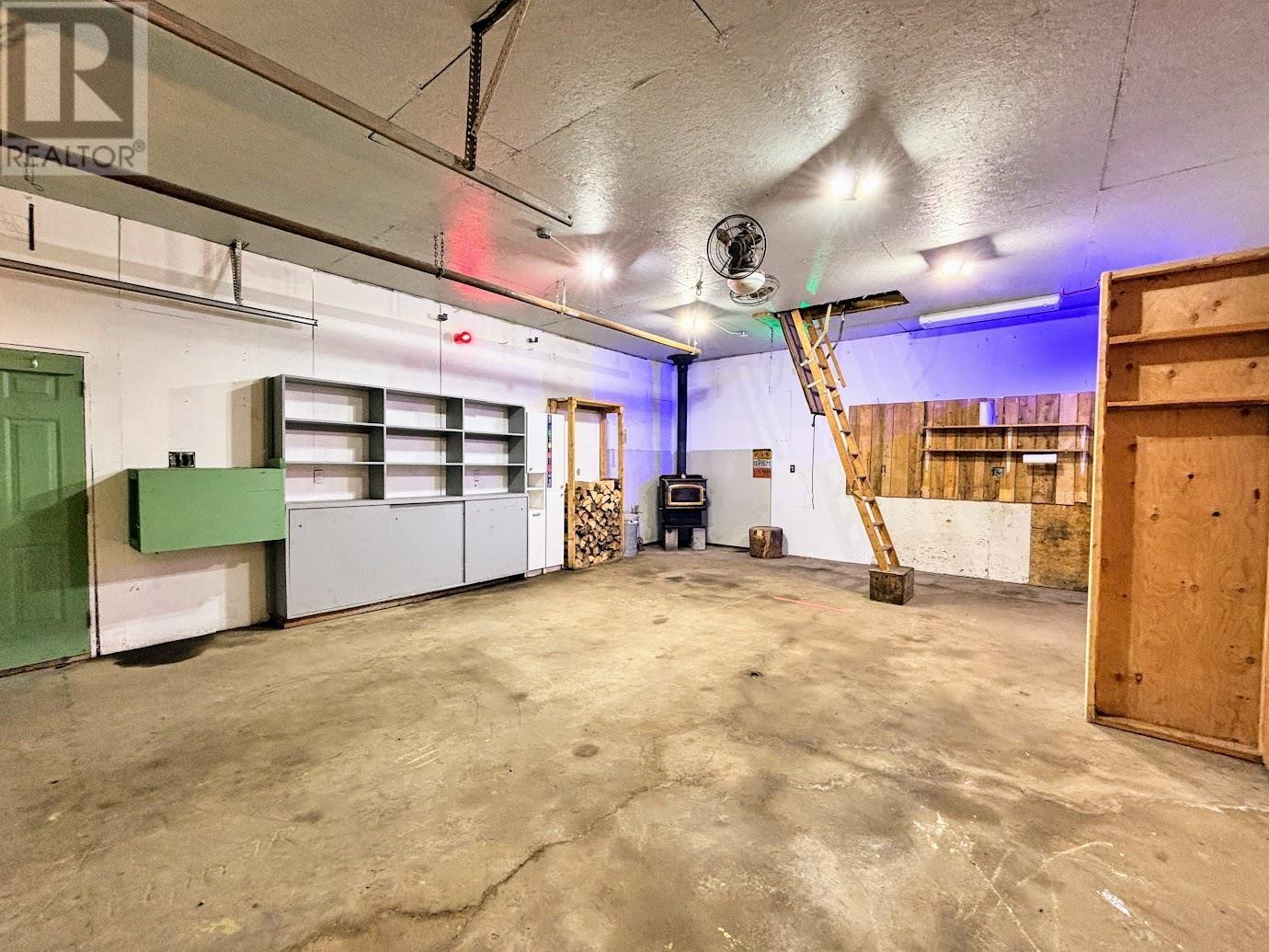 54 Jackson CRES - 32