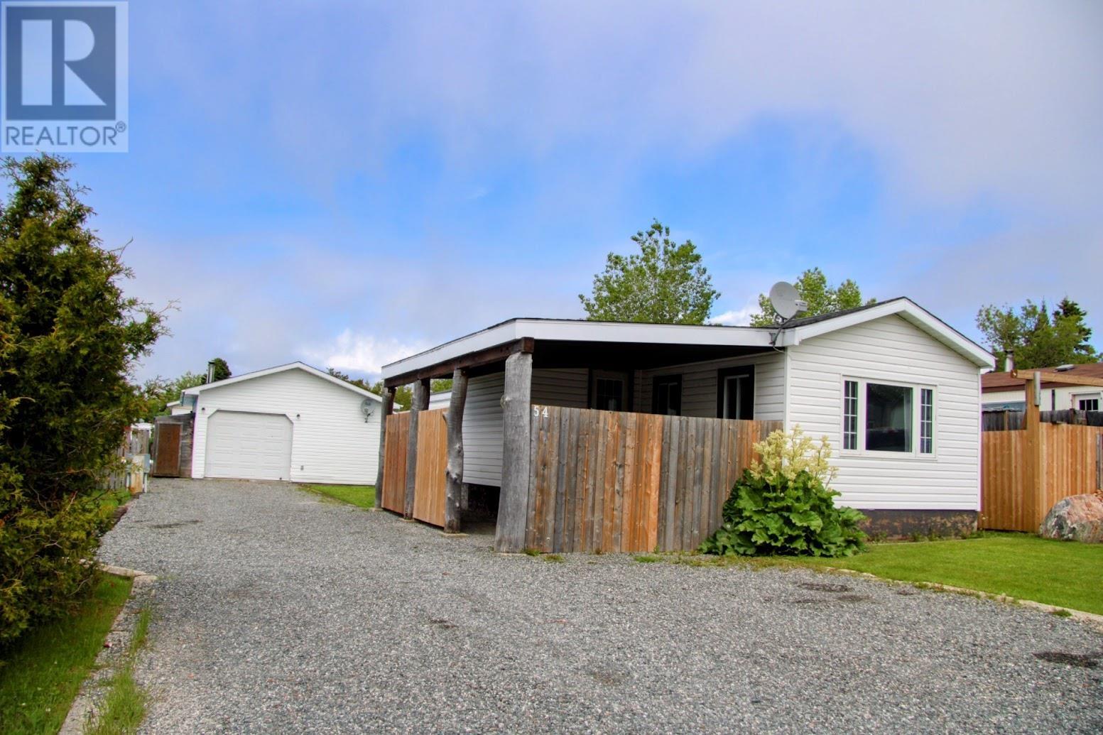 54 Jackson CRES - 23