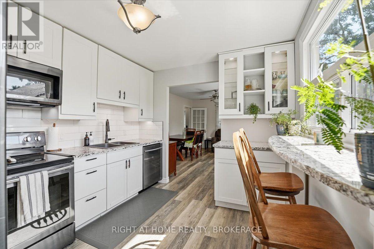 63 PLYMOUTH AVENUE - 15