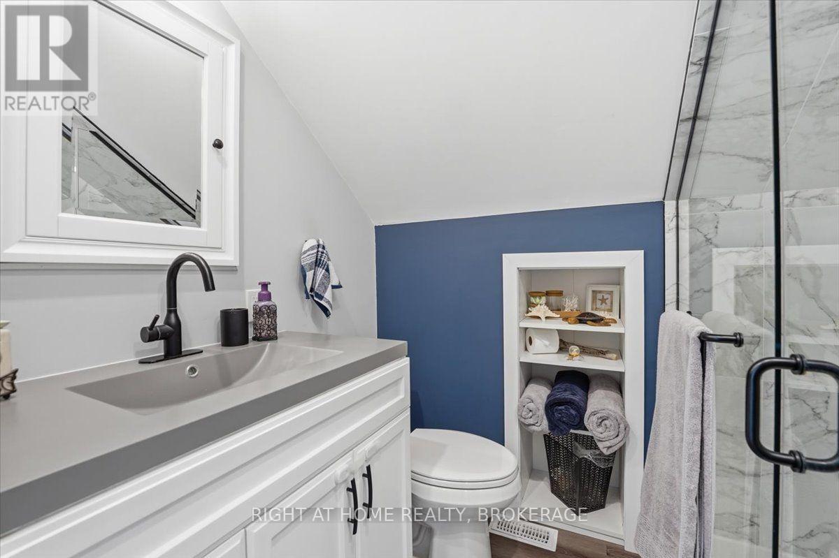 63 PLYMOUTH AVENUE - 26