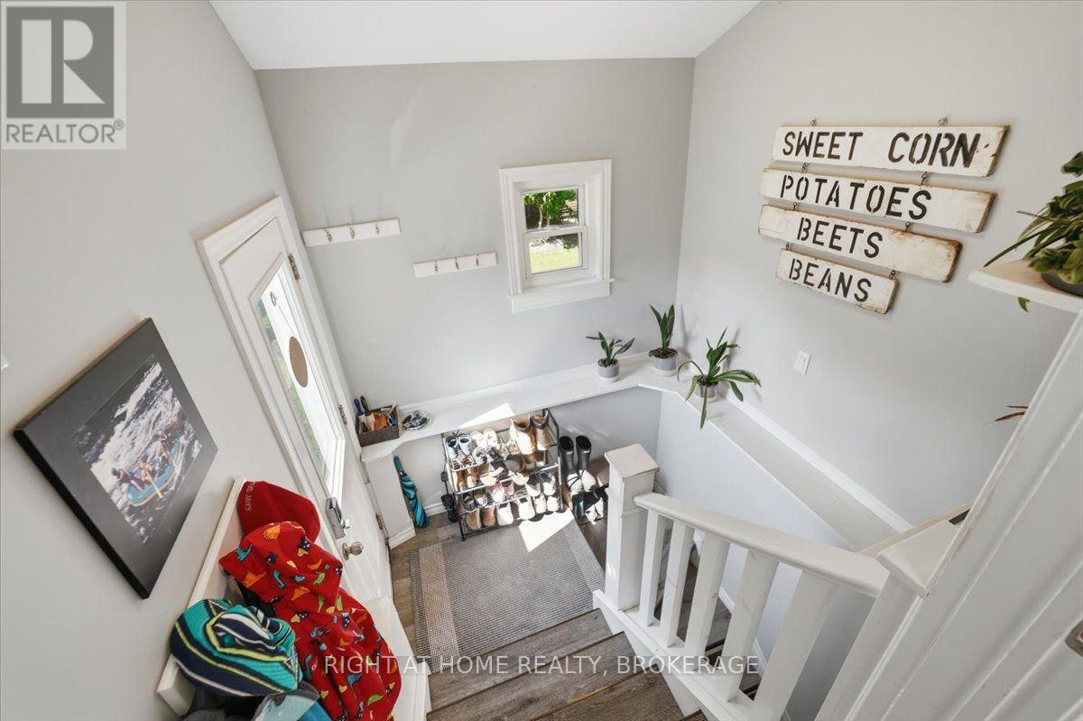 63 PLYMOUTH AVENUE - 28