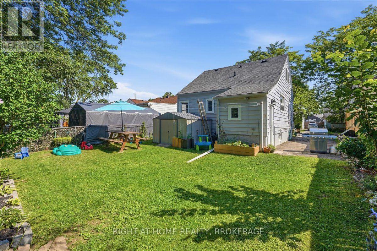 63 PLYMOUTH AVENUE - 36
