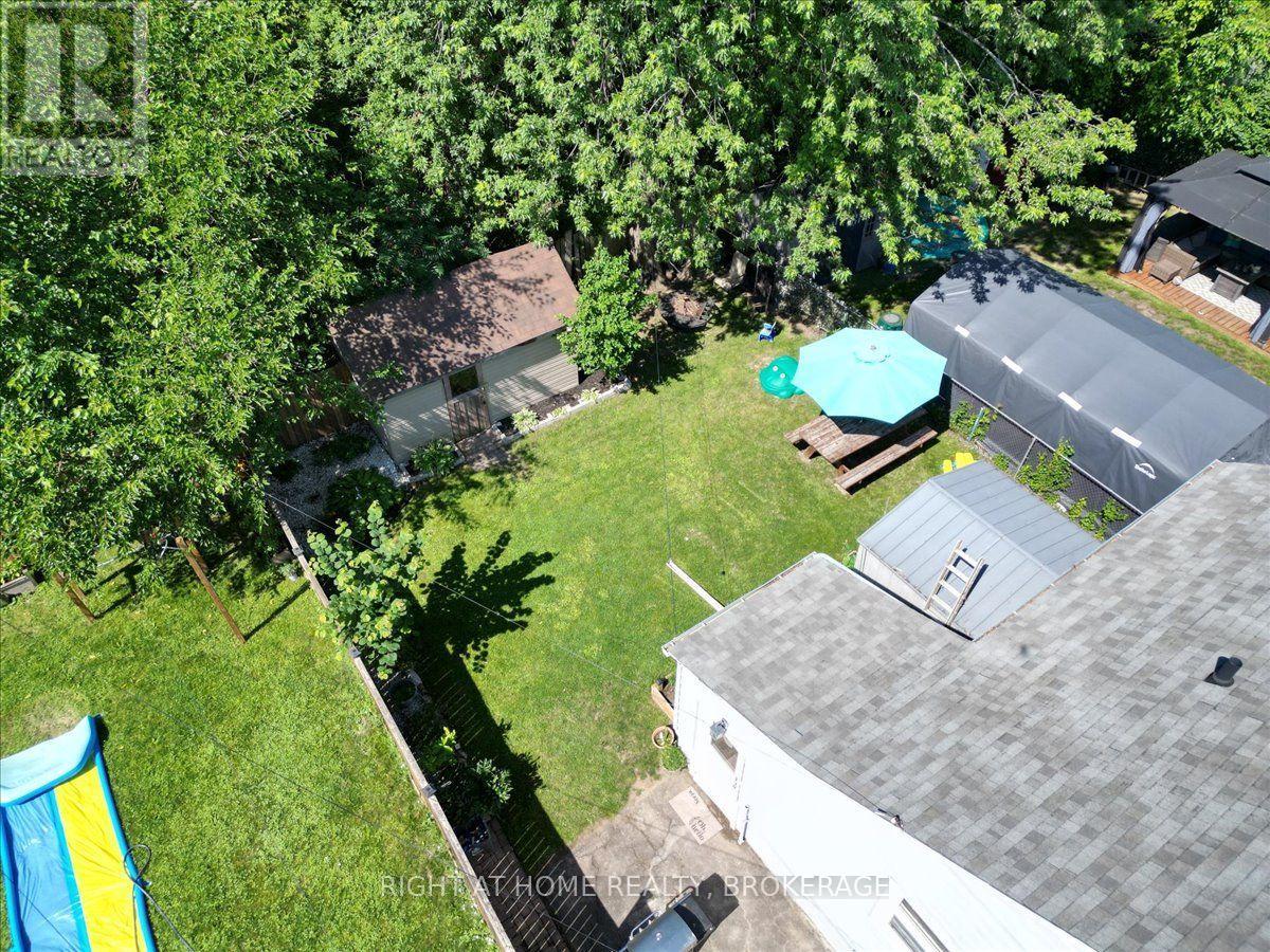 63 PLYMOUTH AVENUE - 38