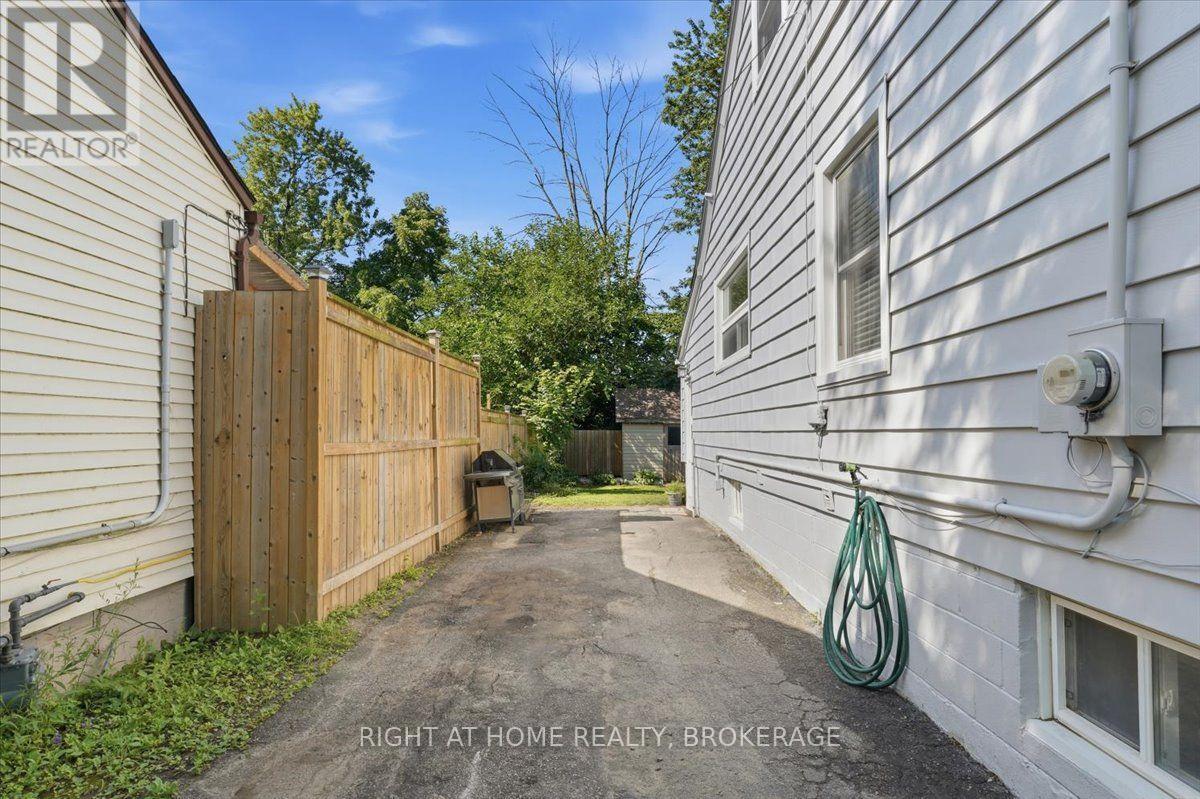 63 PLYMOUTH AVENUE - 5