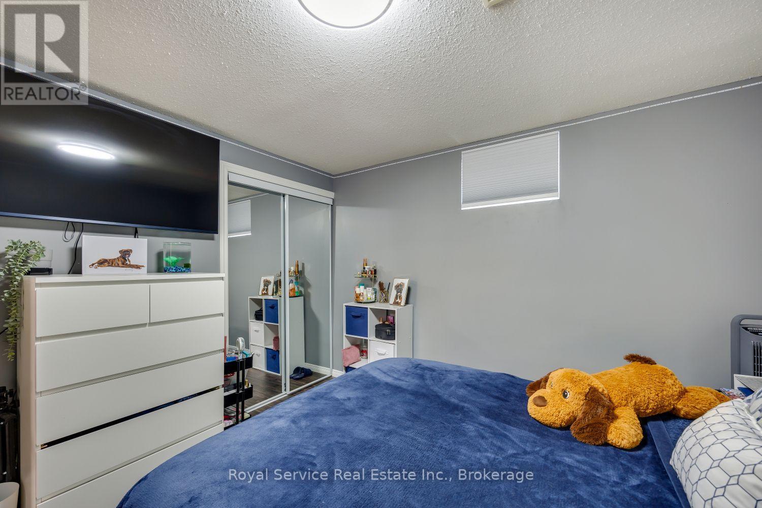 900 STEWART DRIVE - 21