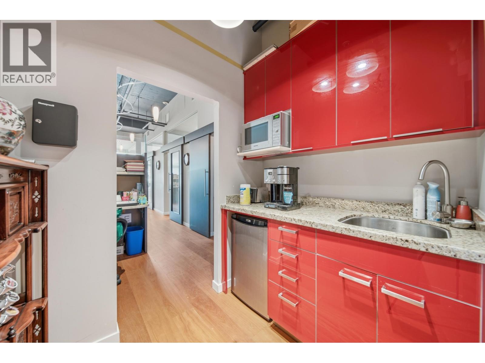 6392 BAY STREET, West Vancouver