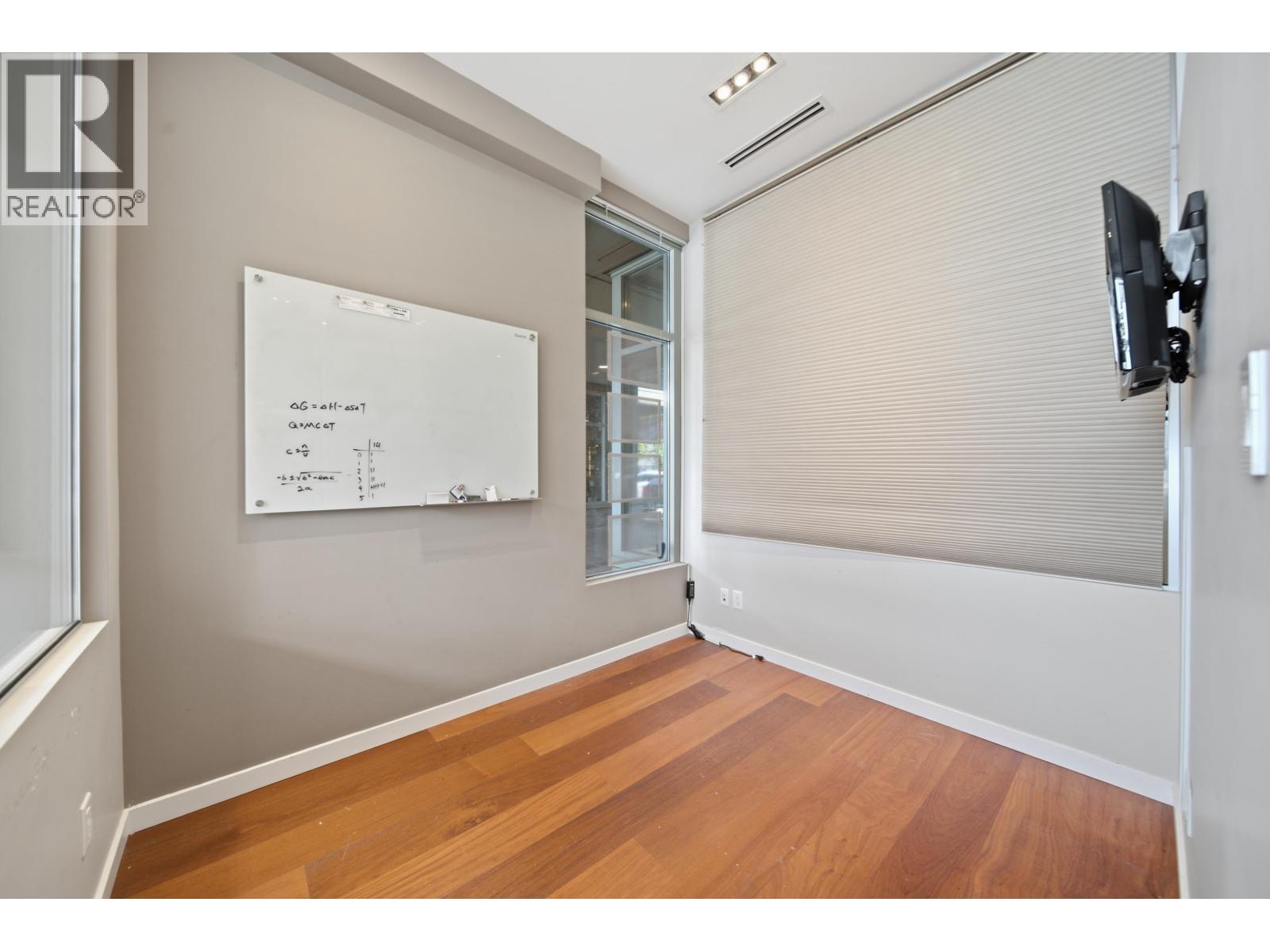 6392 BAY STREET, West Vancouver