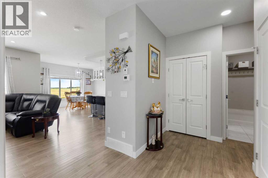 718 Hampshire Cove NE - 6