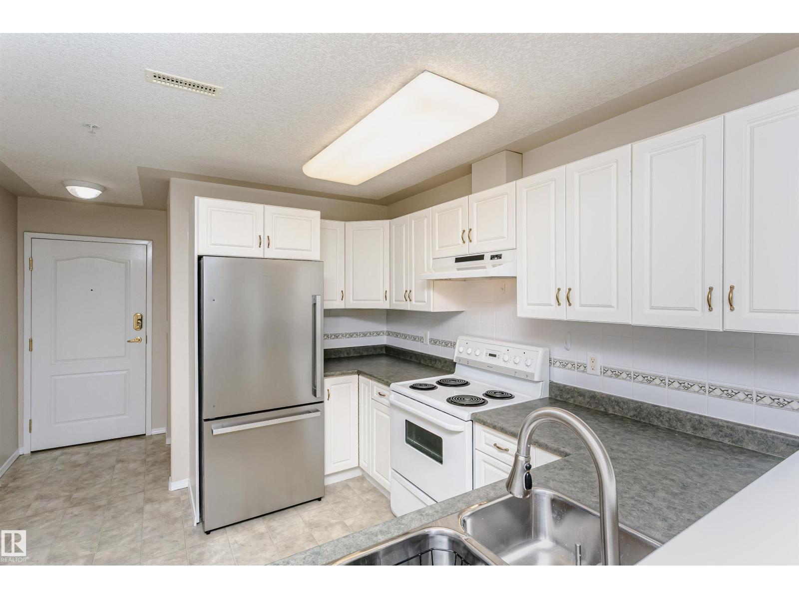 #413 237 YOUVILLE DR E NW - 17