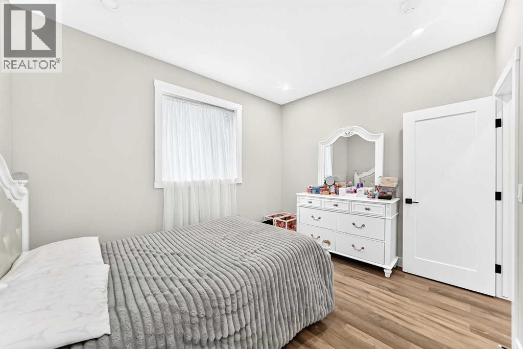 22 St Andrews Close - 29